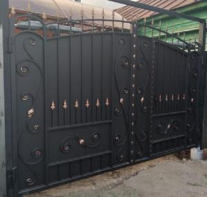 Арт. ПКЛ- 20 </br>Со встроенной калиткой Ворота «Боярские - узорные»